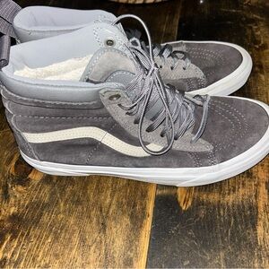 Vans Sk8 Hi MTE Womens Size 8 Gray Suede Faux Fur Lining Skate Shoes Sneakers